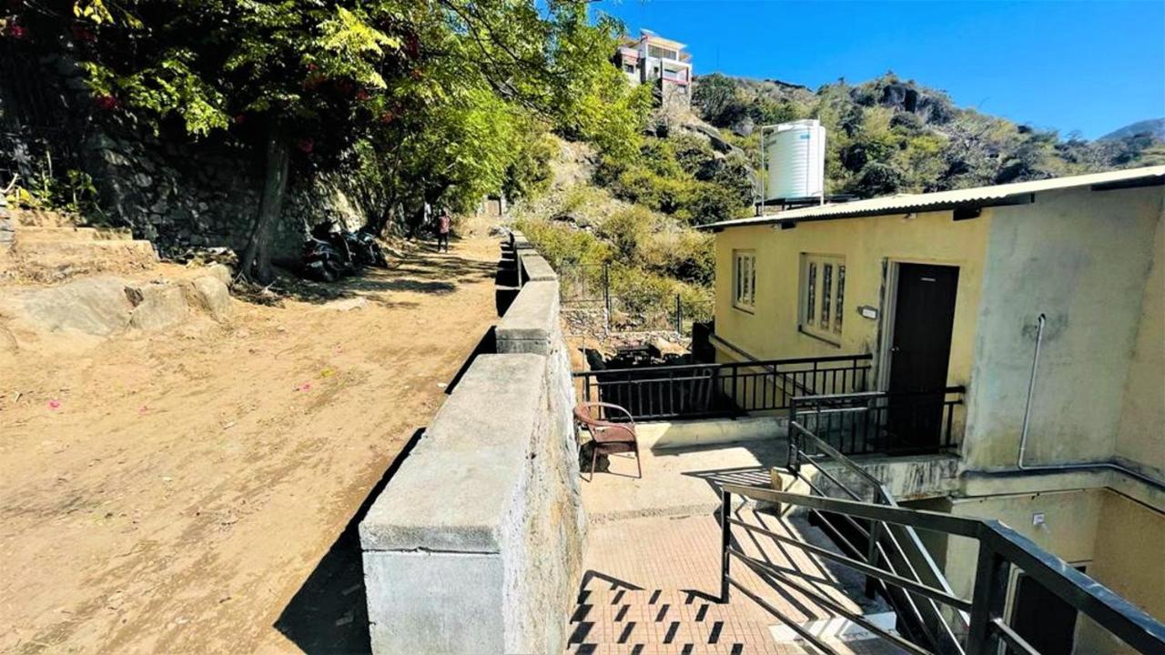 Shikhar Bunglow - A Stunning Valley View Bungalow In Mount Abu Bed & Breakfast Luaran gambar
